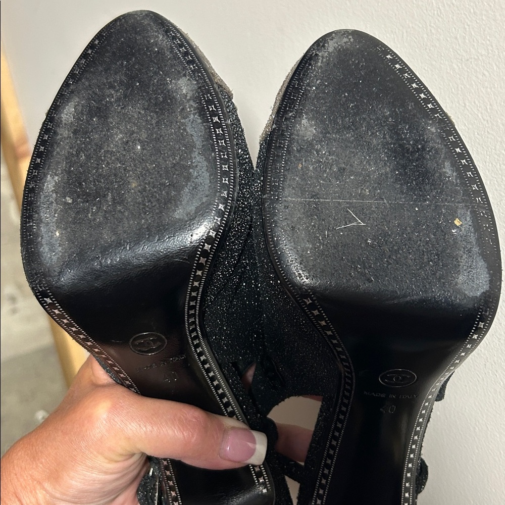 Chanel Black/Gray suede leather Glitter Cap Toe Slingback Platform Pumps Size 40 - Picture 9 of 12